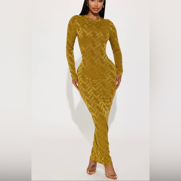 Fashion Nova Dresses & Skirts - 🔥🔥HOST PIC🔥🔥 Marina Slinky Maxi Dress